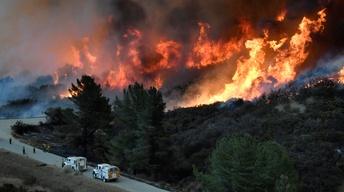 News Wrap: Firefighters battle massive Thomas fire