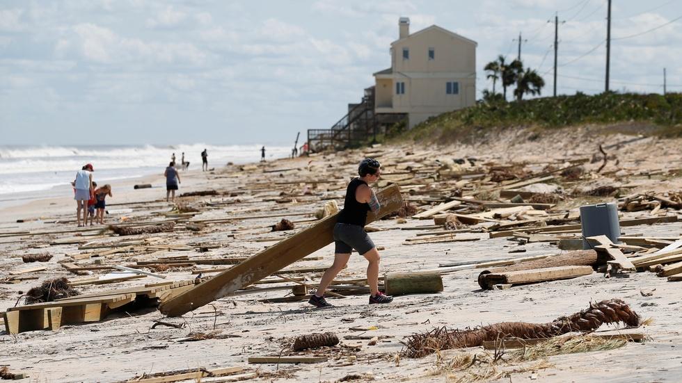 Florida begins recovery but restoring power poses challenge image