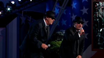 S2017: The Blues Brothers Perform "Soul Man"