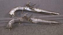 Video thumbnail: Antiques Roadshow S21 Ep22: Appraisal: 18th C. Scottish Pistols