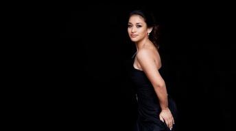 Soprano Cecilia Violetta López