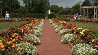 Munsinger and Clemons Garden Tour