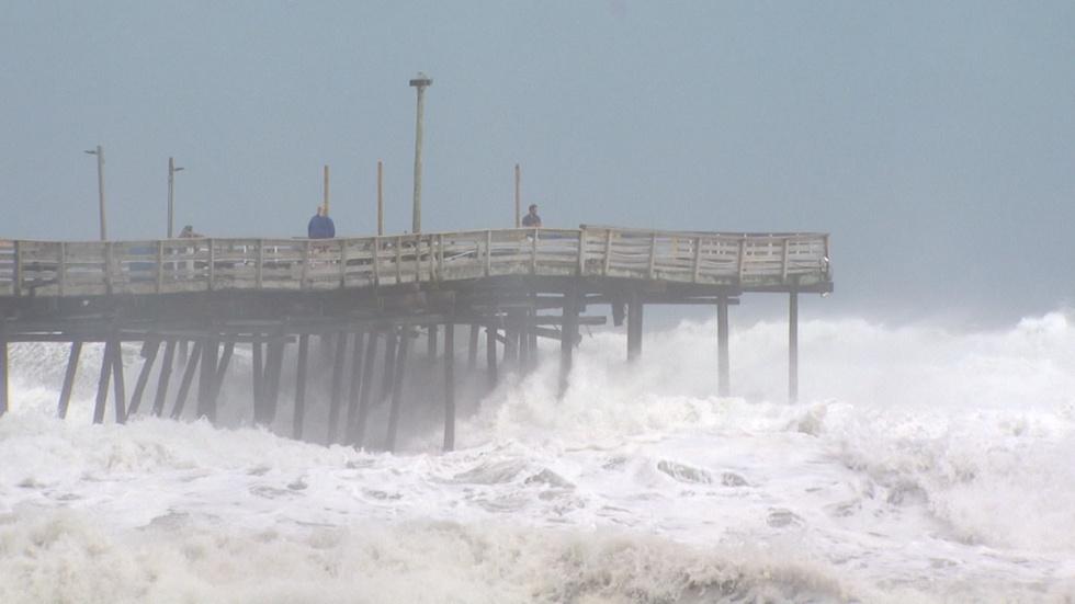How climate change leads to stronger hurricanes image