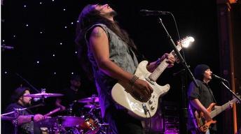 Los Lonely Boys “Heaven”