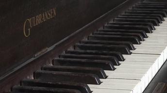 208: Modcott Piano