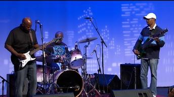Johnnie Marshall Blues Band: Love To Play Them Blues