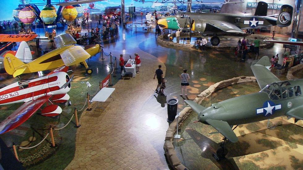Air Zoo image
