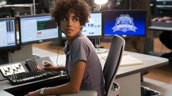 Halle Berry and Abigail Breslin for "The Call" image