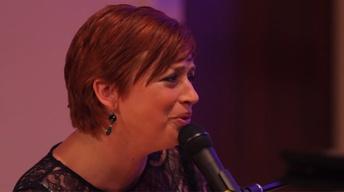 Rising Star: Laura Whidden image