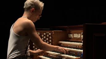 Cameron Carpenter, organist image