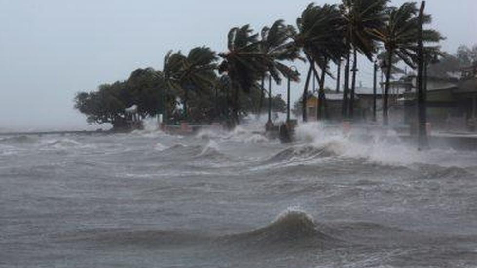 Monster Hurricane Irma rips through Caribbean toward Florida image