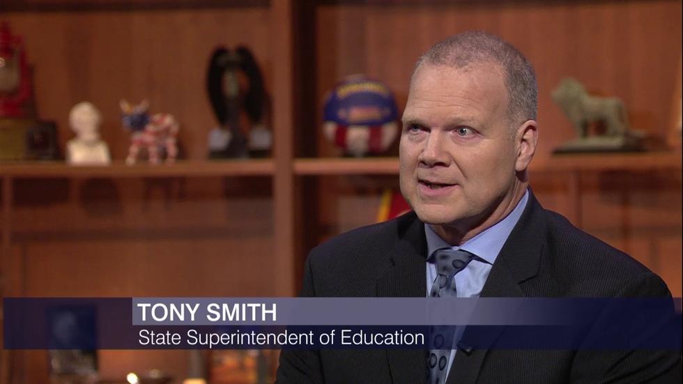 School Funding Formula in Limbo After Rauner Veto image