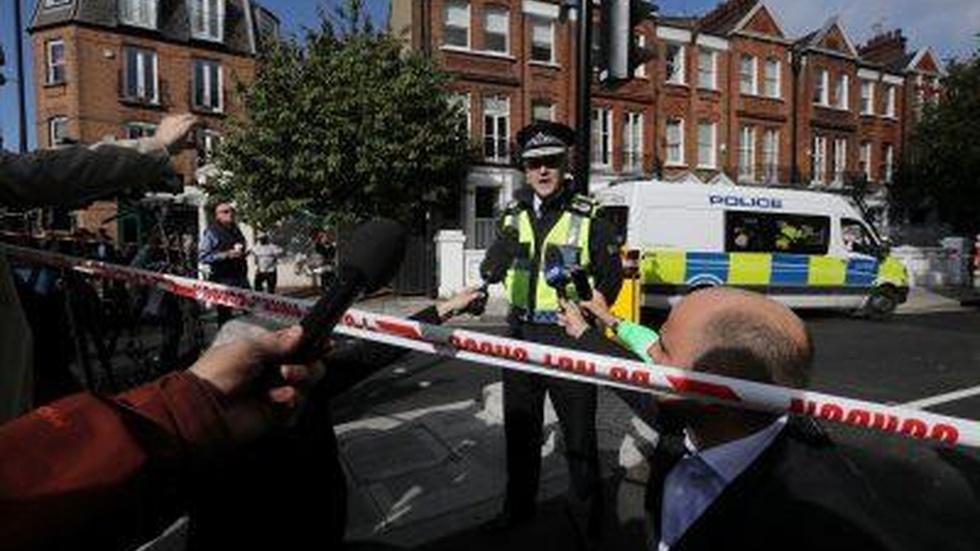 News Wrap: Islamic State subway attack spurs London manhunt image