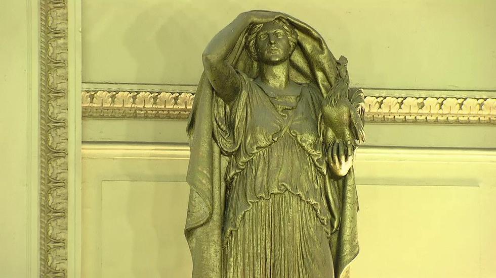 Ask Geoffrey: The Early (and Late) Birds of Union Station image