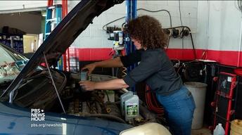 Female-operated auto shop puts women in the driver’s seat