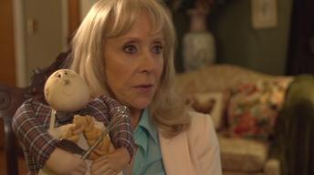 S31 Ep4: Discovered the doll designed to look like James Bea