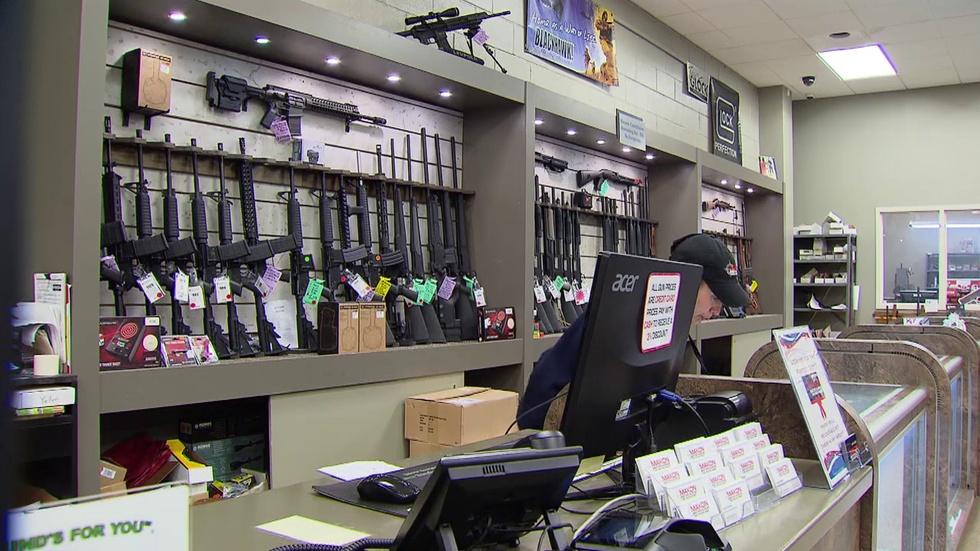 Proposed Legislation Targets Illinois Gun Retailers image