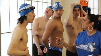 S30 Ep15: Swim Team