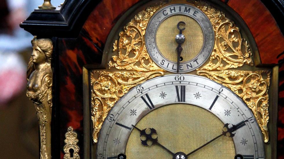 S15 Ep4: Appraisal: T. Boxell English Bracket Clock, ca. 187 image