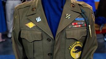 S16 Ep14: Appraisal: WWII 3rd Infantry Ike Jacket & Fighting