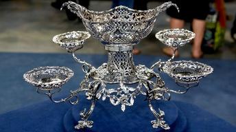 S18 Ep17: Appraisal: 1765 Thomas Pitts Silver Epergne