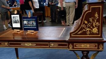 S16 Ep18: Appraisal: French Cartonnier Bureau Plat Movie Pro