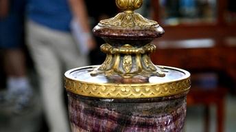 S12 Ep10: Appraisal: French Blue John Urn, ca. 1800