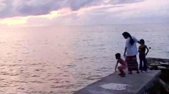 Tuvalu: That Sinking Feeling image