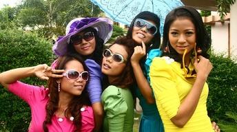 S7 Ep1: Miss Nikki and the Tiger Girls
