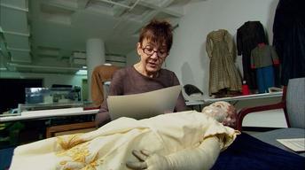 S9 Ep8: Marion Carpenter Camera, Drug Smuggling Doll, Florid