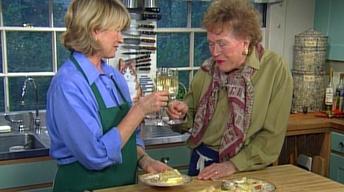 S3 Ep2: A Three-Tiered Wedding Cake with Martha Stewart, Par