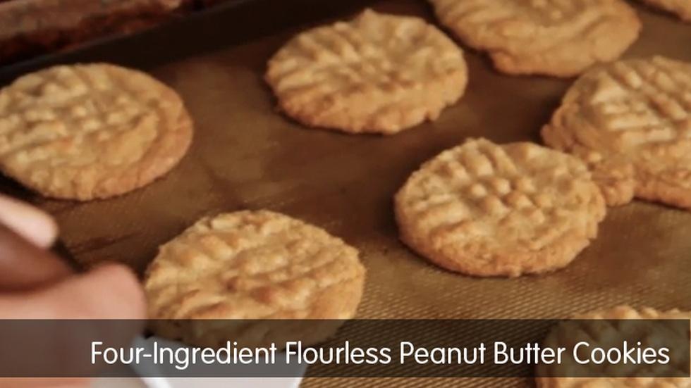 Four-Ingredient Flourless Peanut Butter Cookies image