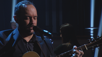 Dave Matthews premieres "Here On Out" on Seasons of Cuba