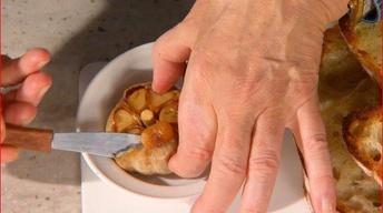 Roasting Whole Garlic image