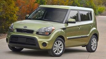 2012 Kia Soul & 2012 Volkswagen Beetle image