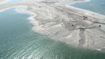 The Sand Engine Churns to Bring Sand to the Beach image