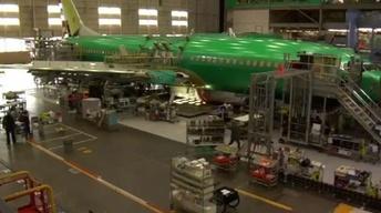 Boeing workers vote on critical labor contract image