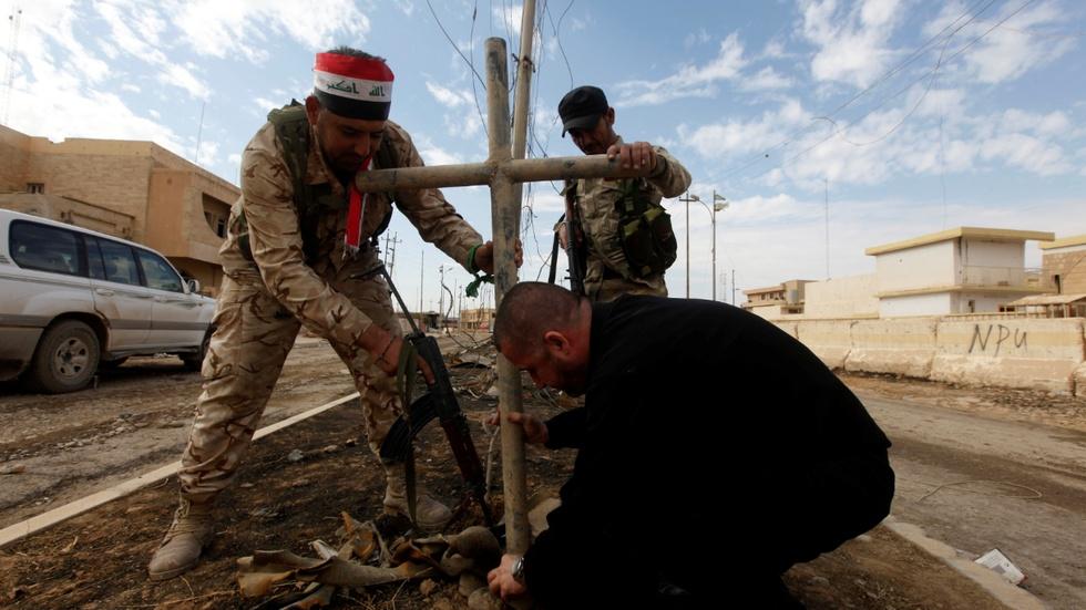 Survival and sadness in Iraq's Christian towns image