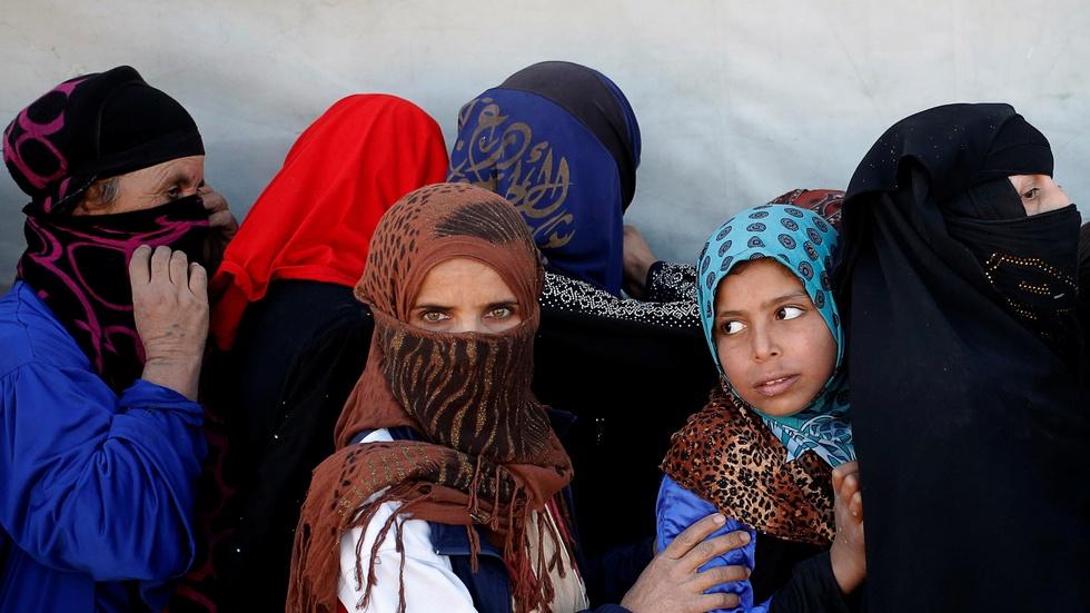 PBS NewsHour Weekend full episode Nov. 20, 2016 image