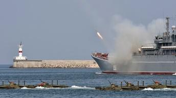 News Wrap: Russia rejects possibility of returning Crimea