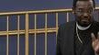 Pastor Endorses Mitt Romney, Protests IRS Law