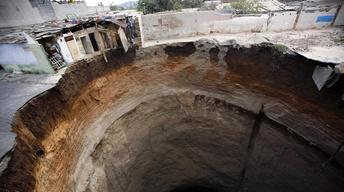 S42 Ep3: Sinkholes—Buried Alive Preview