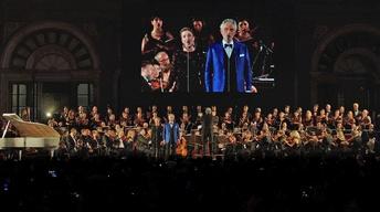 S44 Ep22: O Sole Mio - Andrea Bocelli
