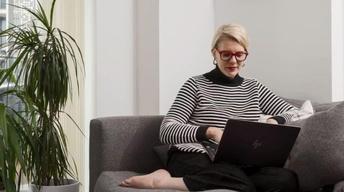 Millennial who grew up online learns beauty of sharing less
