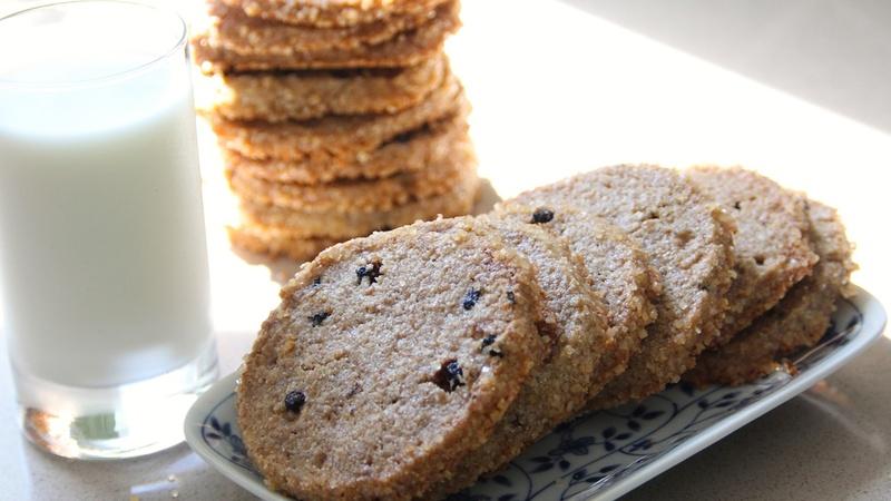 Rye Blueberry Cookies