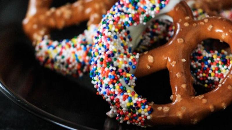 Kids Love These White Cocolate-Dipped Pretzels