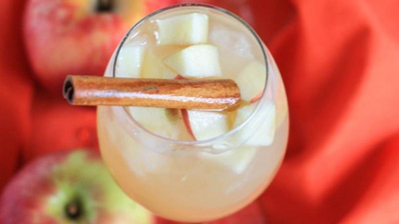 Pair Apple Cider Sangria with Your Fall Meal