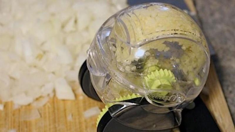 Five Essential Kitchen Tools for Holiday Cooking