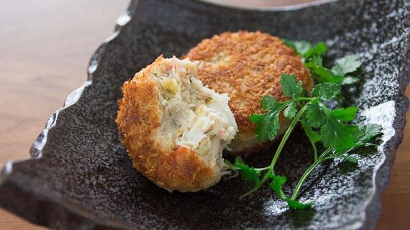 Infuse Thai Flavor into Green Curry Crab Cakes