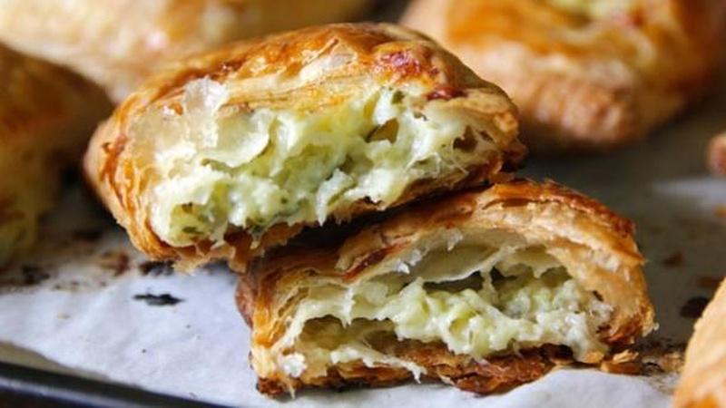 Bake Zucchini Cheddar Hand Pies